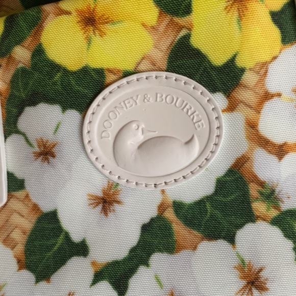 Authentic DOONEY & BOURKE Daisies floral Canvas/leather snap closure tote - Picture 9 of 16